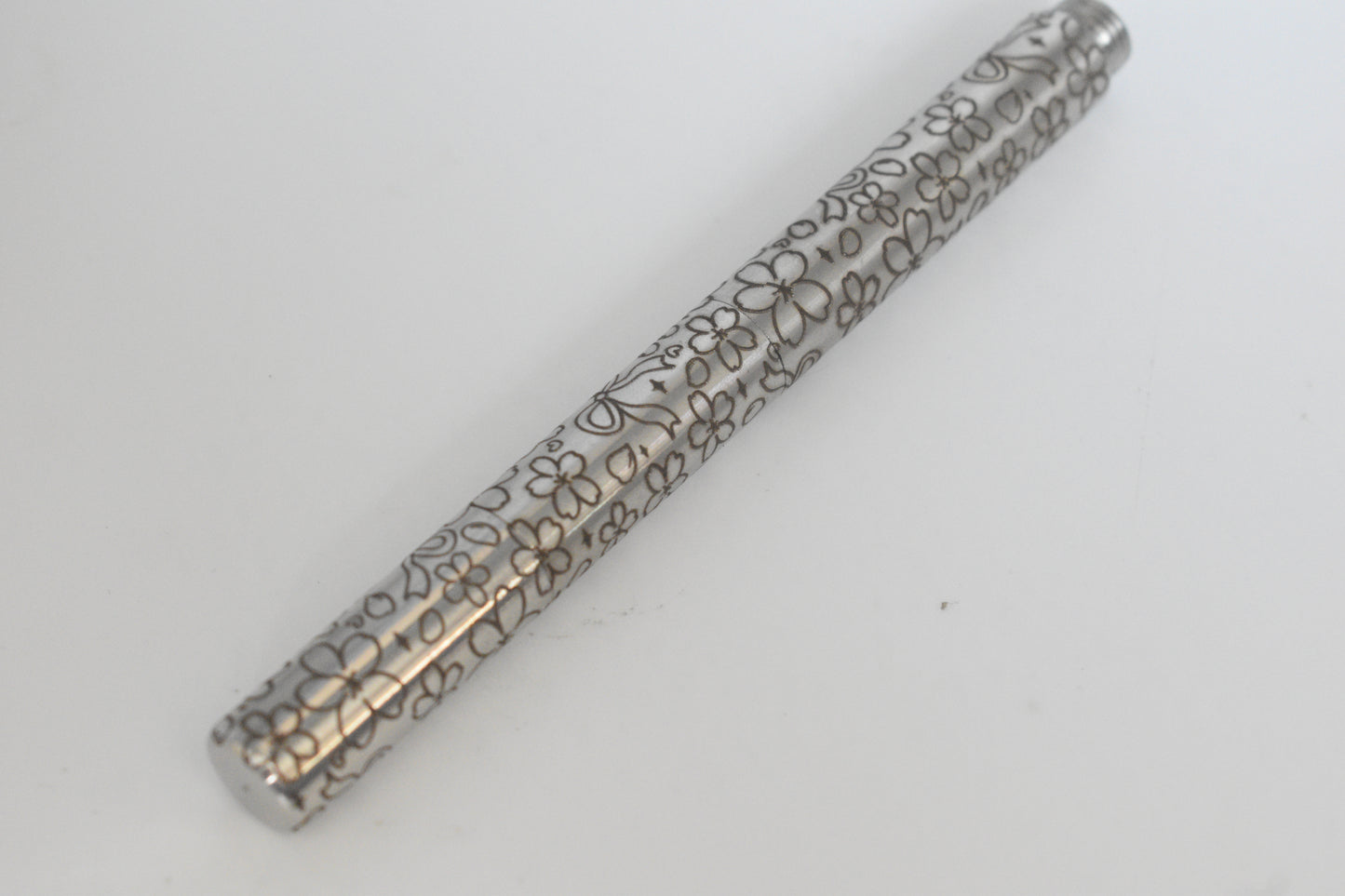 Anti Pocket Pocket Pen - Sakura and Bows